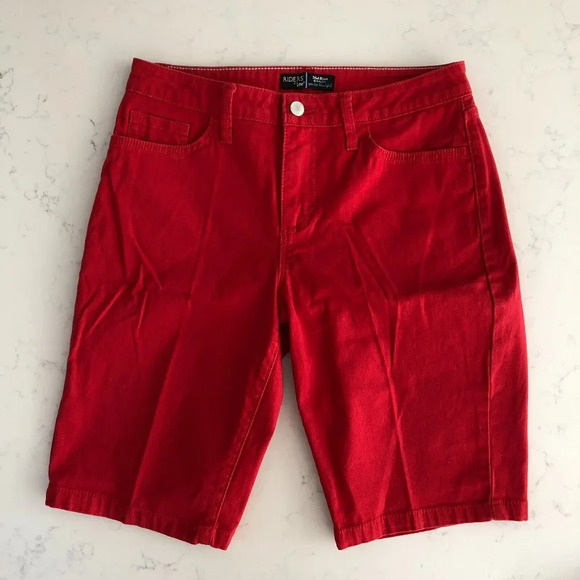 Lee Riders by Lee Casual Mid Rise Bermuda 5 Pocket Denim Jean Shorts Red Sz 6 - Picture 1 of 9